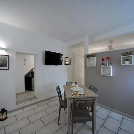 Pietra Bianca * Bari