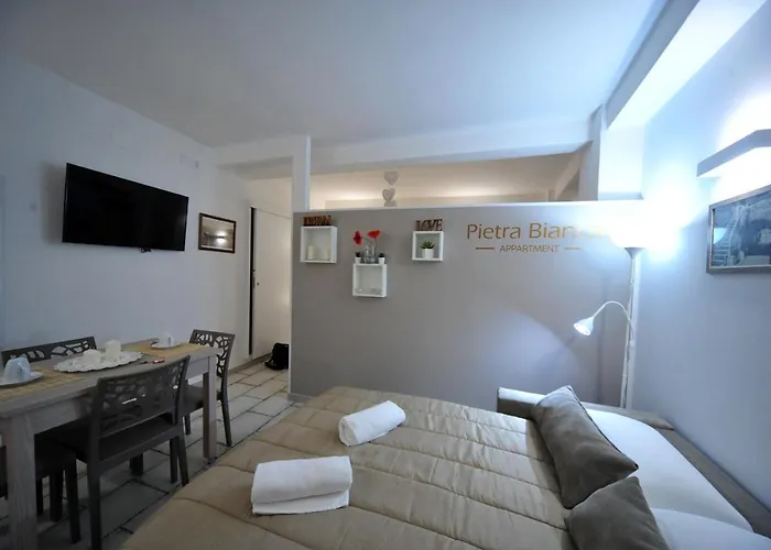 Pietra Bianca Lejlighed Bari