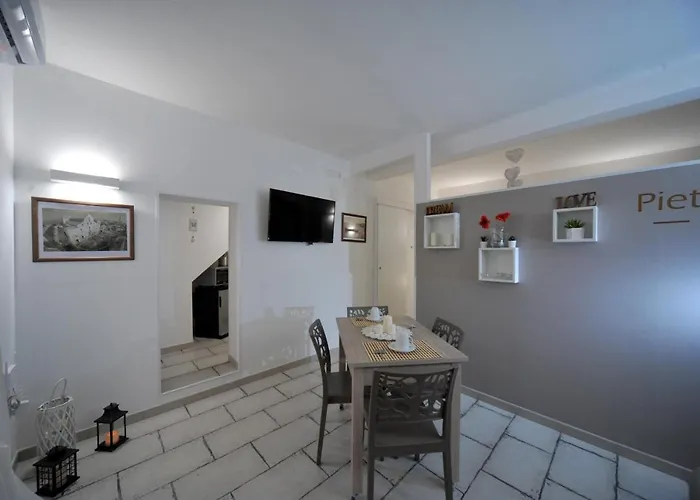 Pietra Bianca * Bari